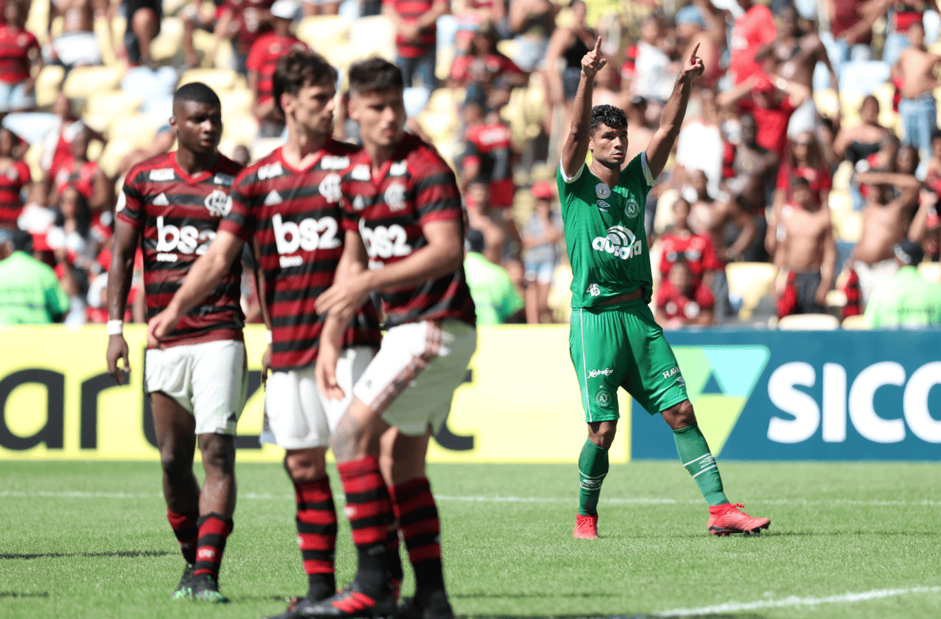 巴黎圣日耳曼签下西班牙国脚，增强中场实力的简单介绍