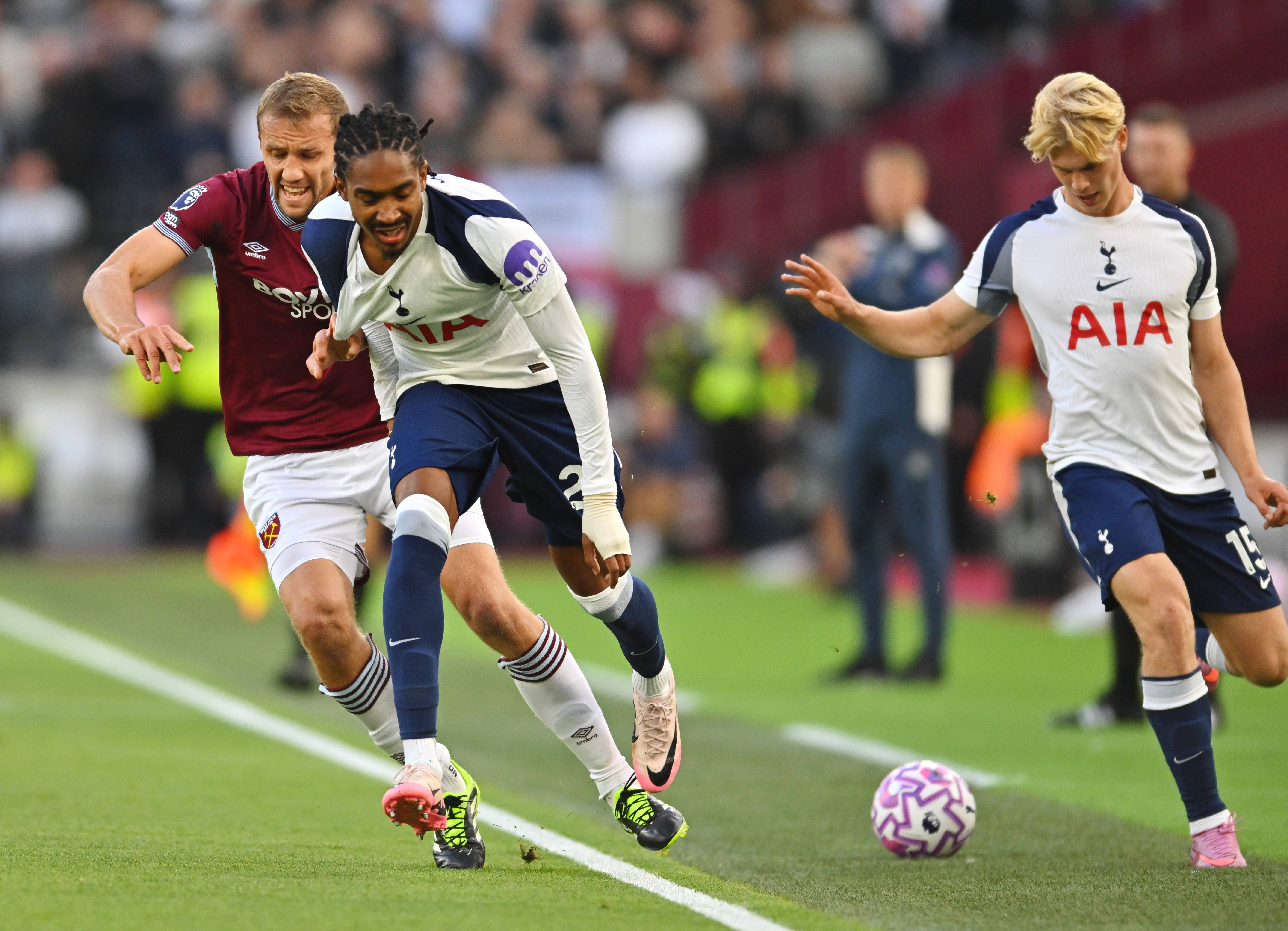 米乐mile-西汉姆联客场力克对手，大获全胜